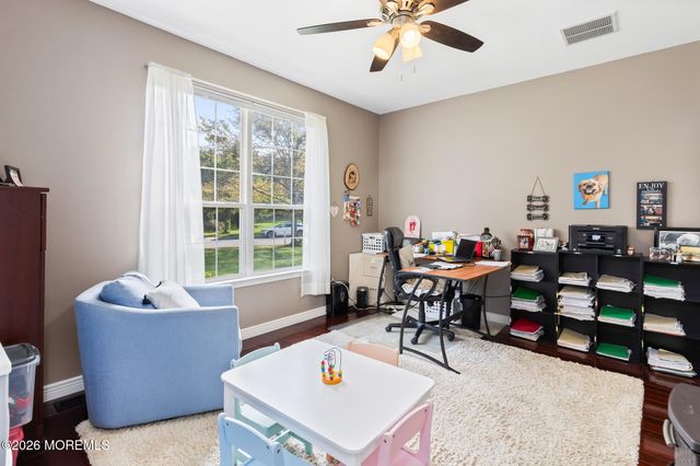 22 Cliffwood Drive, Allentown, NJ 08501