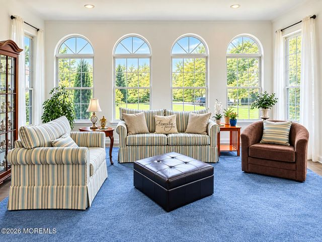 22 Cliffwood Drive, Allentown, NJ 08501