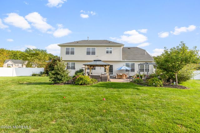 22 Cliffwood Drive, Allentown, NJ 08501