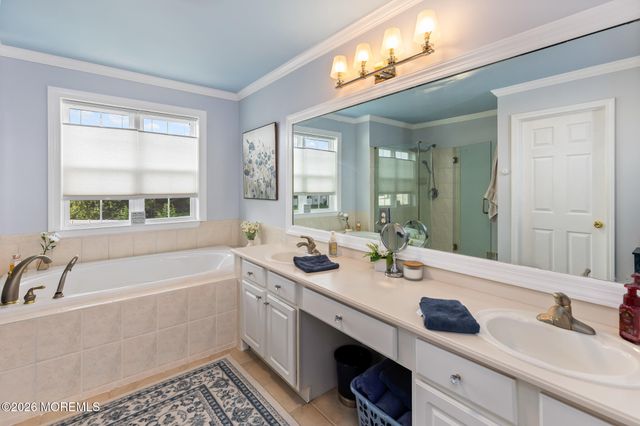 22 Cliffwood Drive, Allentown, NJ 08501