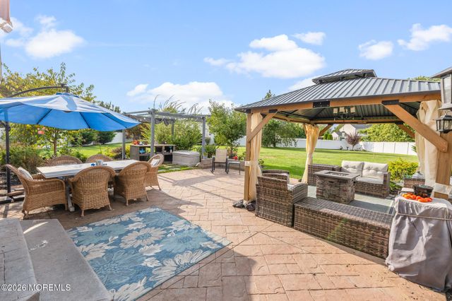 22 Cliffwood Drive, Allentown, NJ 08501