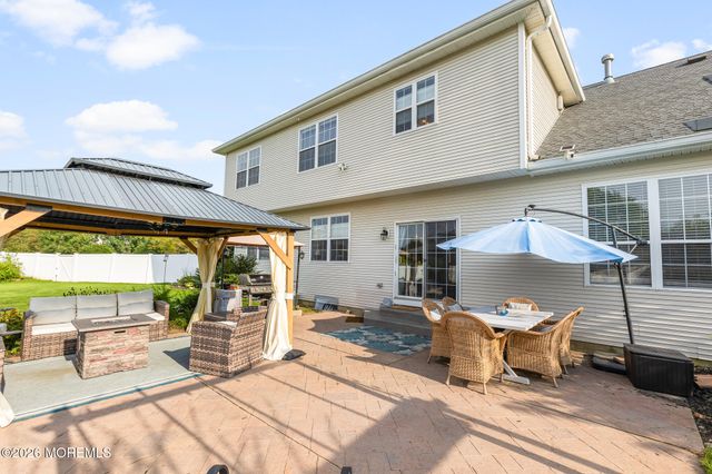 22 Cliffwood Drive, Allentown, NJ 08501