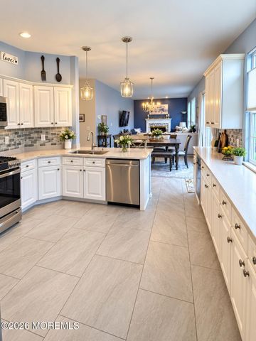 22 Cliffwood Drive, Allentown, NJ 08501
