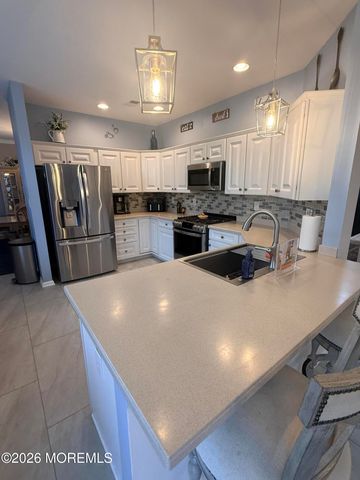 22 Cliffwood Drive, Allentown, NJ 08501