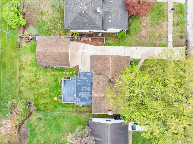 39832 Parklawn Drive, Sterling Heights, MI 48313