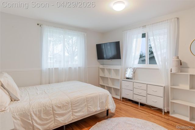 39832 Parklawn Drive, Sterling Heights, MI 48313