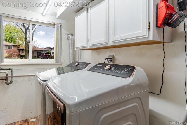 39832 Parklawn Drive, Sterling Heights, MI 48313