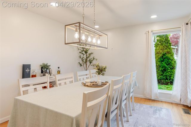 39832 Parklawn Drive, Sterling Heights, MI 48313