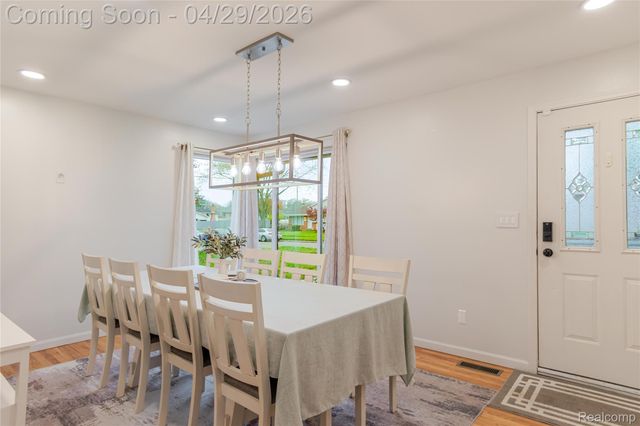 39832 Parklawn Drive, Sterling Heights, MI 48313