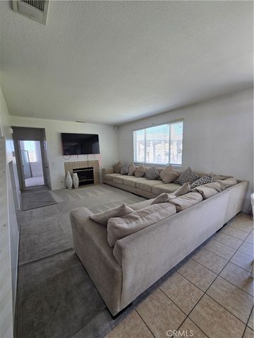 13736 Lark Court, Victorville, CA 92394