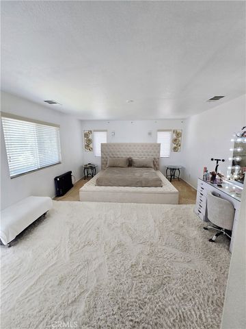 13736 Lark Court, Victorville, CA 92394