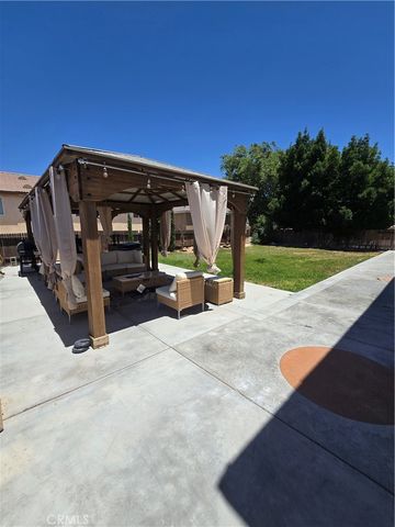 13736 Lark Court, Victorville, CA 92394