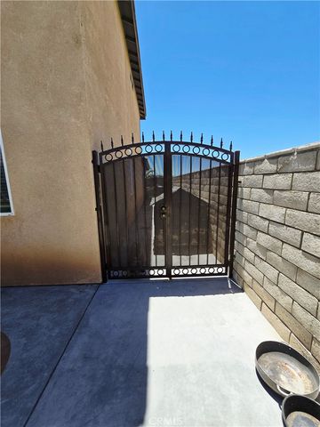 13736 Lark Court, Victorville, CA 92394