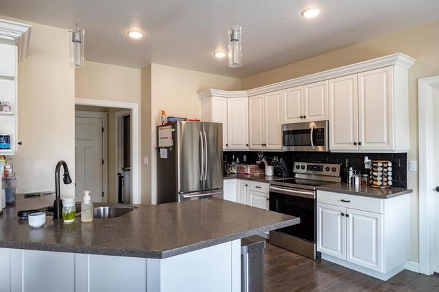 532 PATRICK LANE, Pulaski, WI 54162