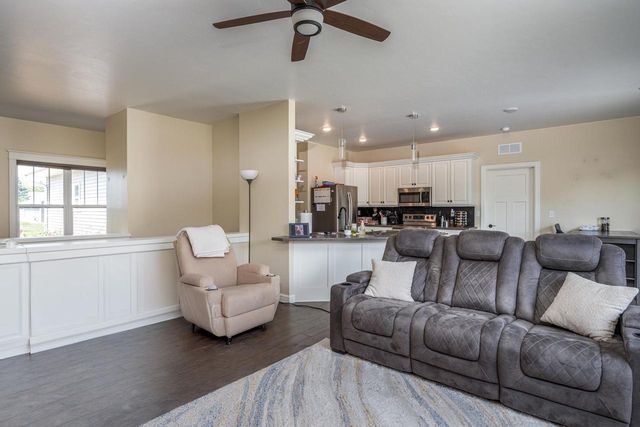 532 PATRICK LANE, Pulaski, WI 54162