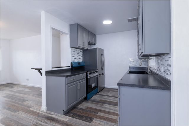 1121 Washburn Way, Klamath Falls, OR 97603