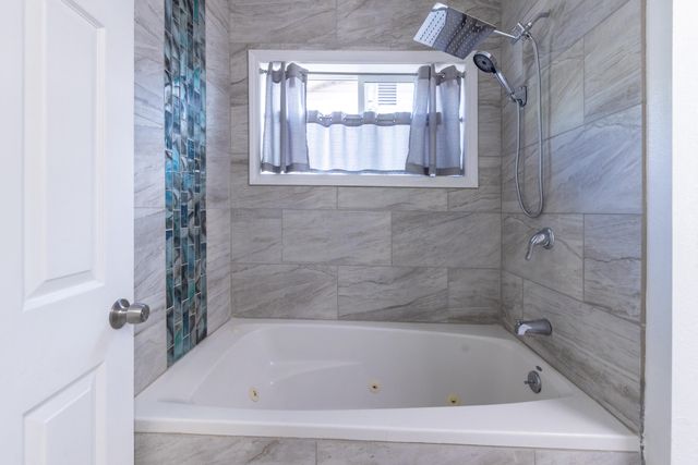 1121 Washburn Way, Klamath Falls, OR 97603