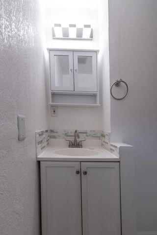 1121 Washburn Way, Klamath Falls, OR 97603