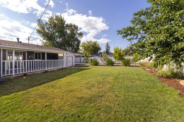 1121 Washburn Way, Klamath Falls, OR 97603