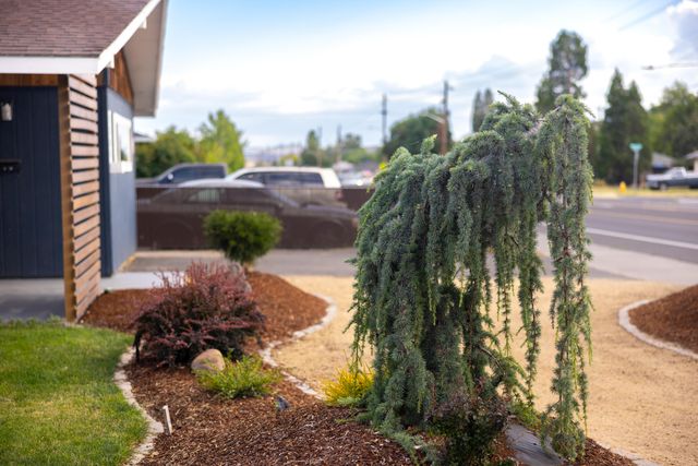 1121 Washburn Way, Klamath Falls, OR 97603