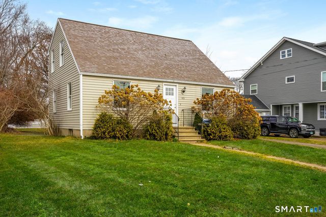 185 Meadowside Road, Milford, CT 06460