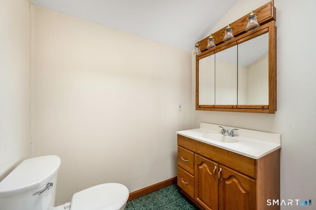 185 Meadowside Road, Milford, CT 06460