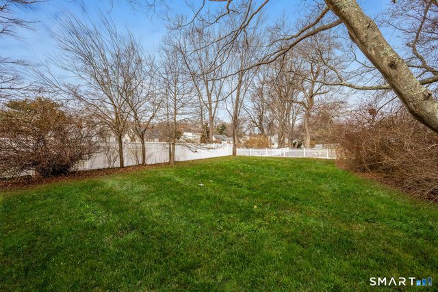 185 Meadowside Road, Milford, CT 06460