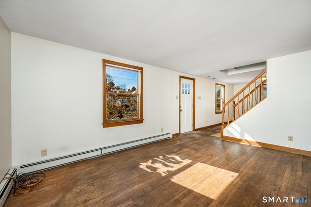 185 Meadowside Road, Milford, CT 06460