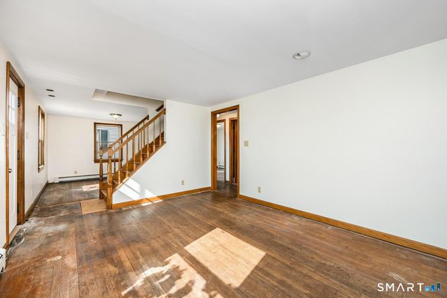 185 Meadowside Road, Milford, CT 06460