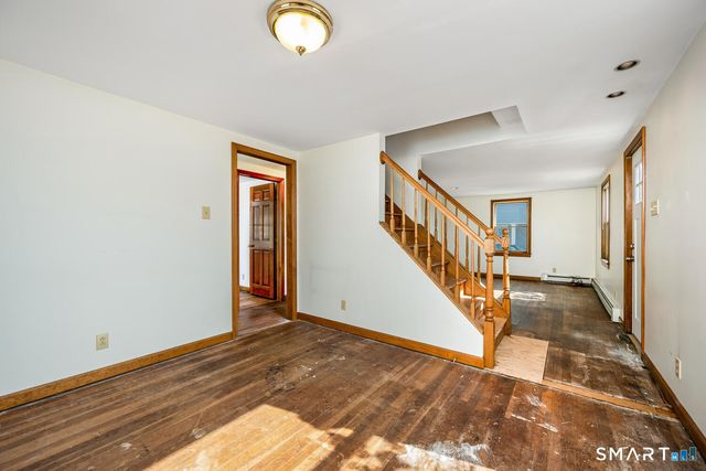 185 Meadowside Road, Milford, CT 06460