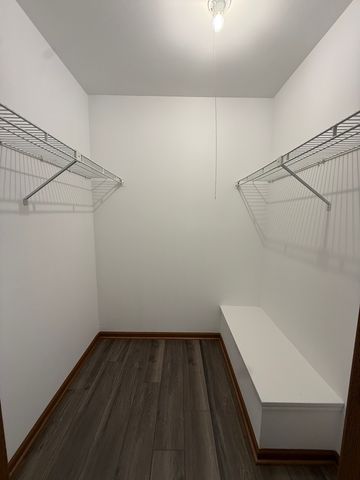 53 Spuhler Drive 53, Batavia, IL 60510