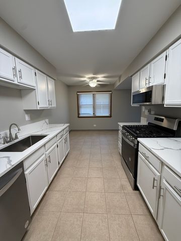 53 Spuhler Drive 53, Batavia, IL 60510