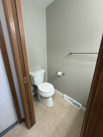 53 Spuhler Drive 53, Batavia, IL 60510