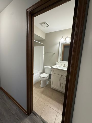 53 Spuhler Drive 53, Batavia, IL 60510