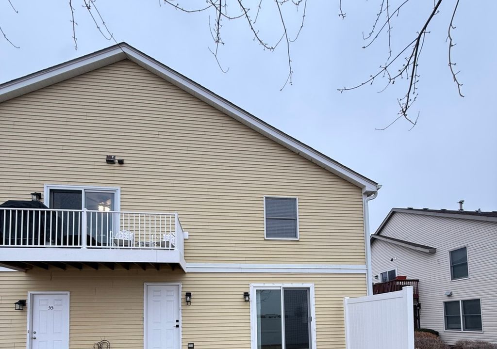 53 Spuhler Drive 53, Batavia, IL 60510