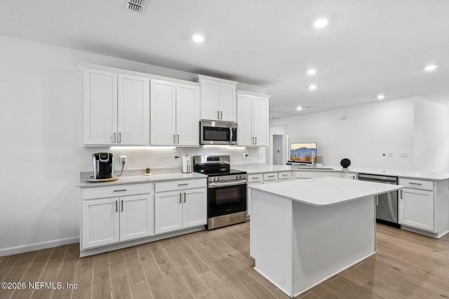 9729 GAYNOR Circle, Jacksonville, FL 32219