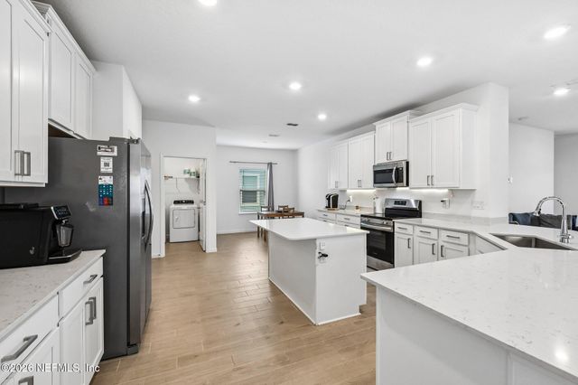 9729 GAYNOR Circle, Jacksonville, FL 32219