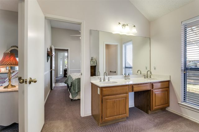 3414 Spring Willow Drive, Grapevine, TX 76051