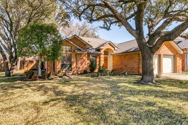 3414 Spring Willow Drive, Grapevine, TX 76051