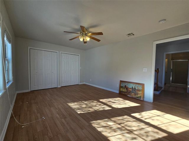 201 S Dixon Avenue, Shawnee, OK 74801