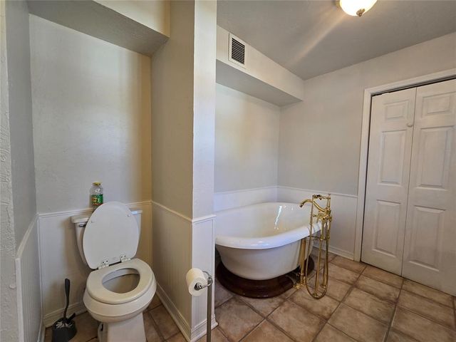 201 S Dixon Avenue, Shawnee, OK 74801