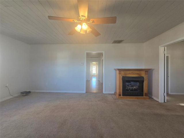 201 S Dixon Avenue, Shawnee, OK 74801