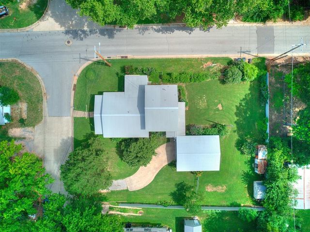 201 S Dixon Avenue, Shawnee, OK 74801