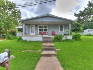 201 S Dixon Avenue, Shawnee, OK 74801