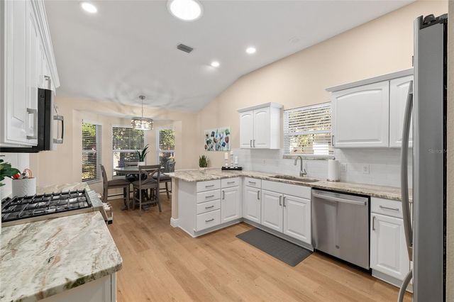 1852 WILLIAMSBURG AVENUE, The Villages, FL 32162