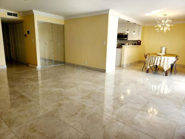 6557 Burning Wood Drive 215, Boca Raton, FL 33433