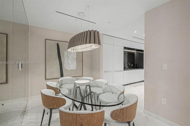 300 Biscayne Blvd Way 3203, Miami, FL 33131
