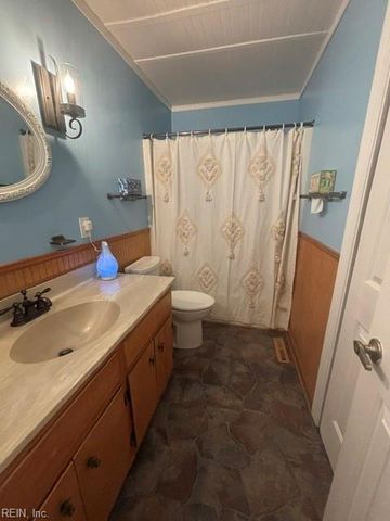 112 Beechwood DR, Franklin, VA 23851