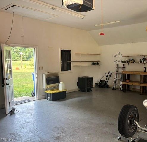 112 Beechwood DR, Franklin, VA 23851