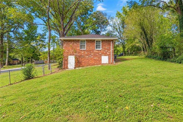 556 Monticello Drive SW, Mableton, GA 30126